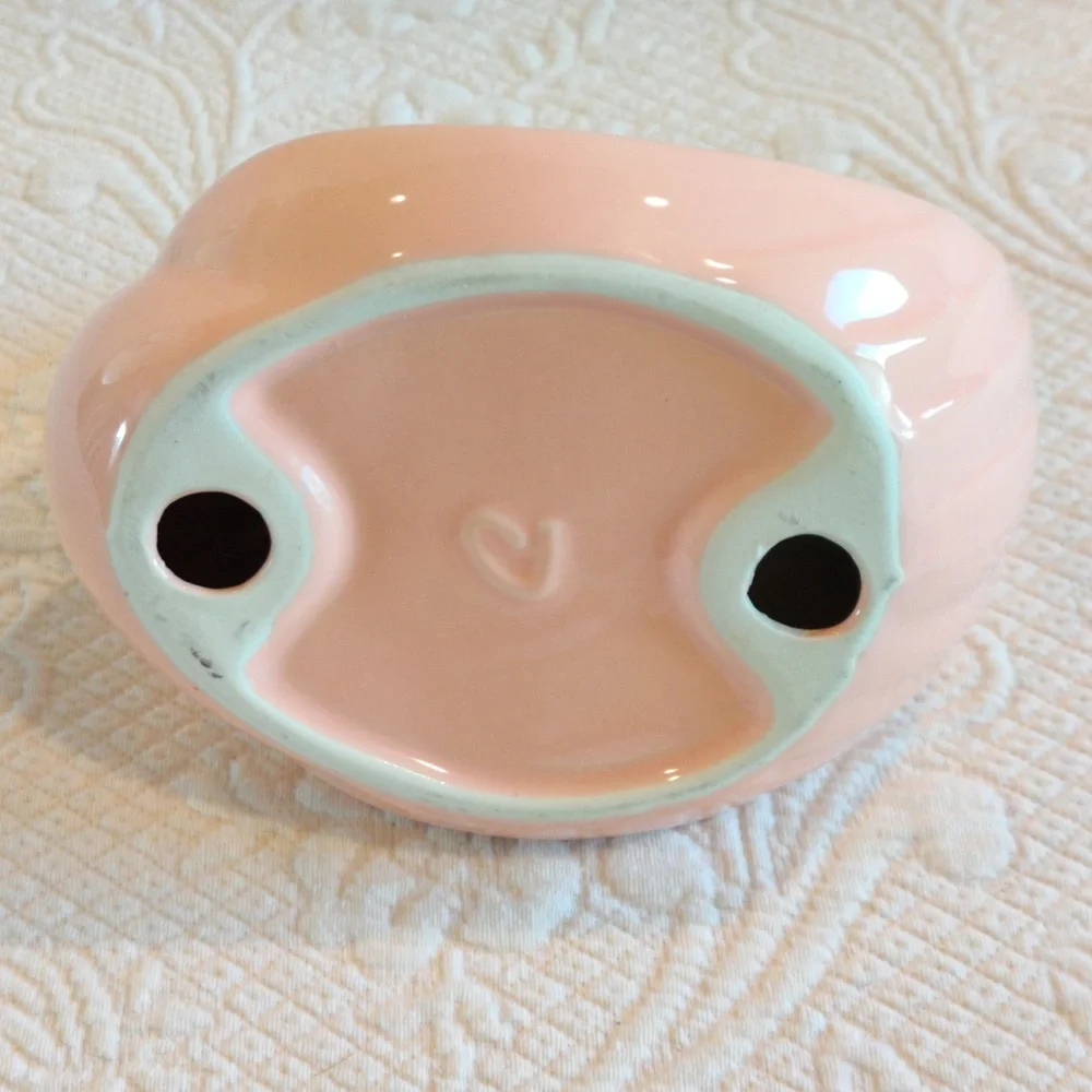 Vintage pink Ceramic Swan Hand Towel Display Holder